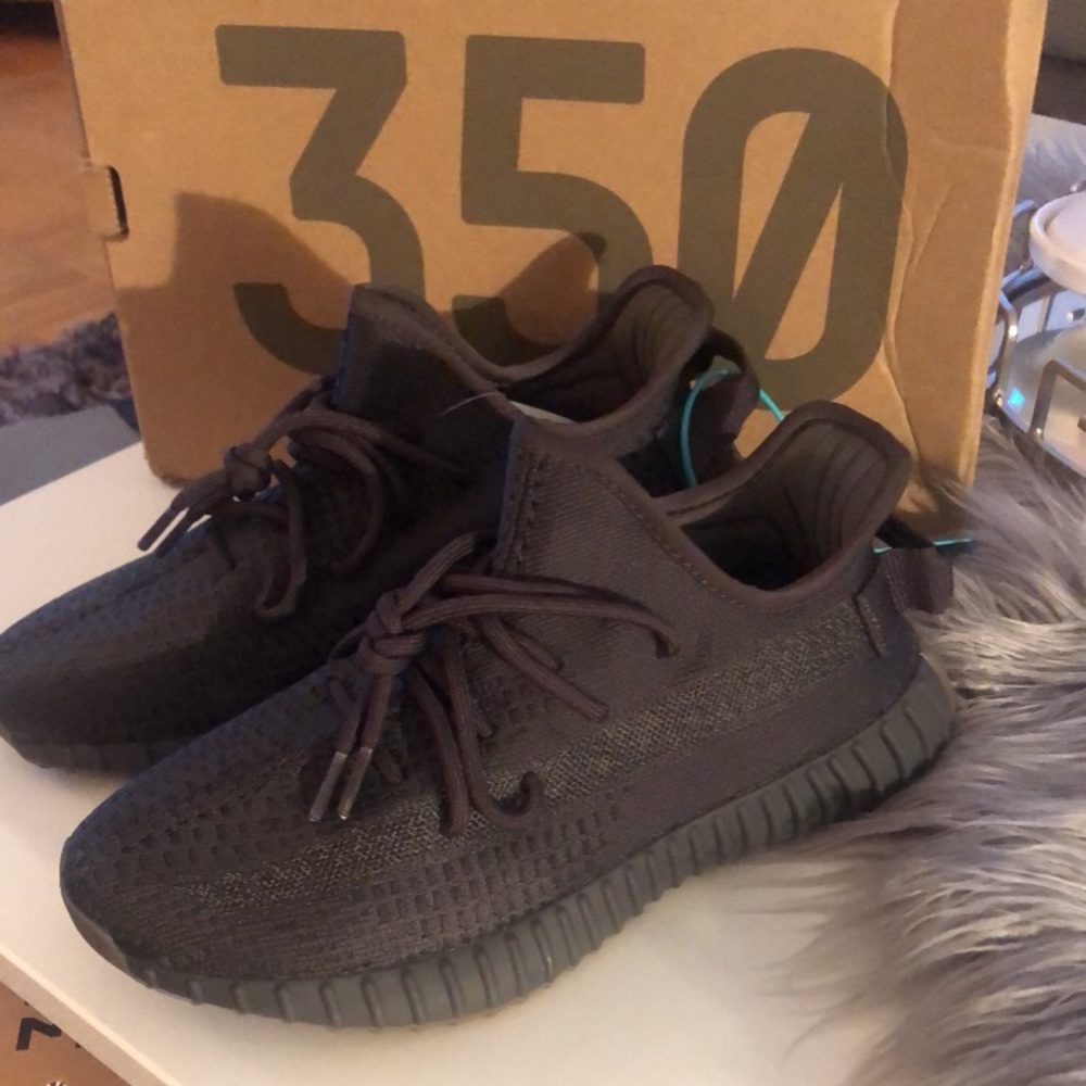 Yeezy Sneakers